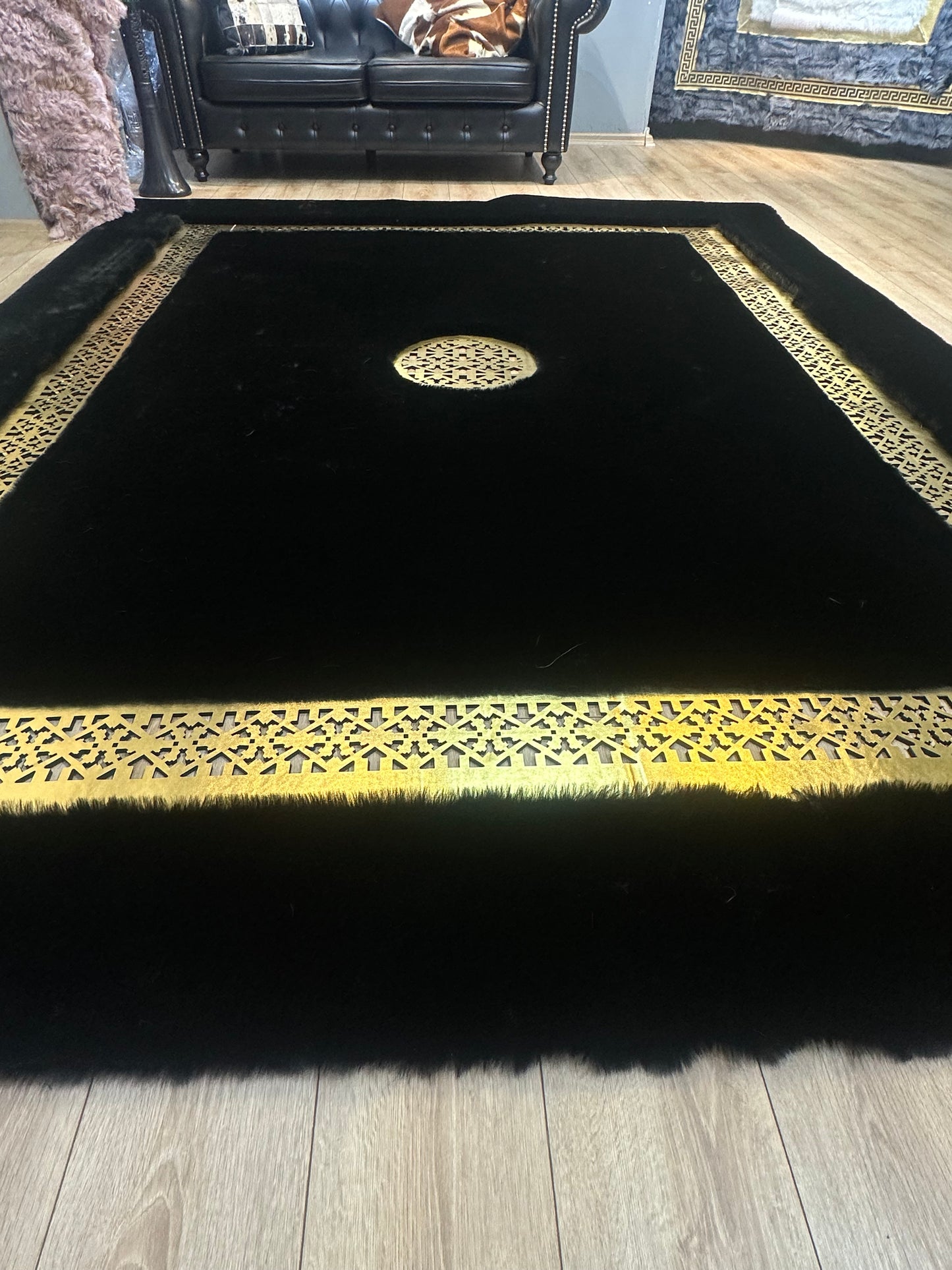 Siyah El yapımı 1. Kalite Peluş Halı - Kaymaz Suet Taban