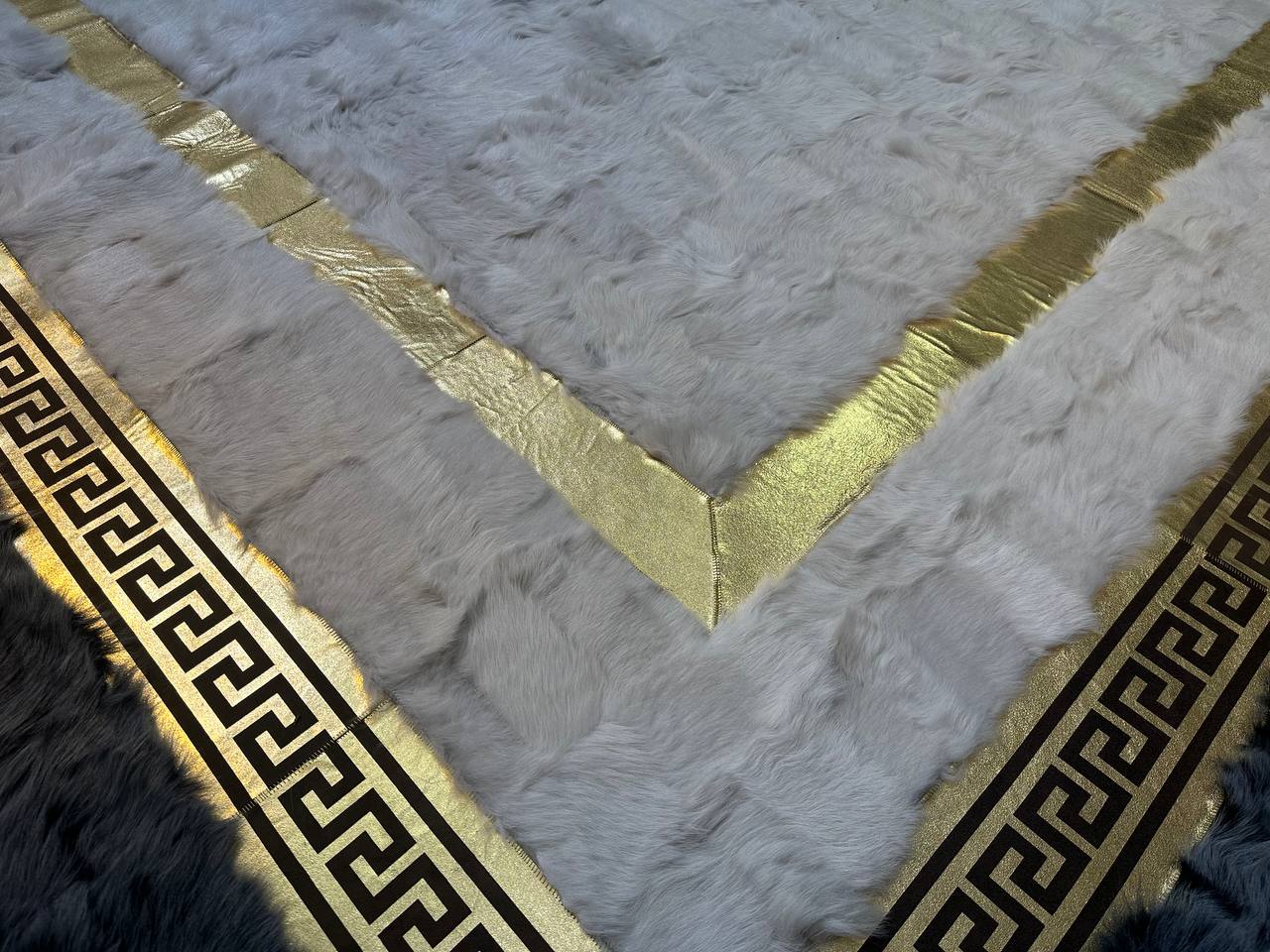 Gri Ve Beyaz Renlki Ojinal Koyun derisi Halı - Kaymaz Suet Taban
