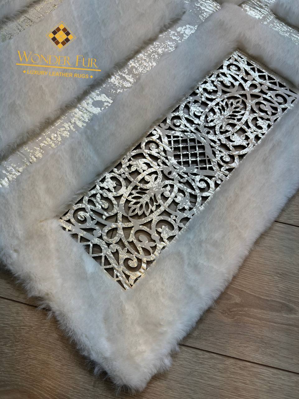 El Yapımı Beyaz Rengi Peluş Halı – Yumuşak ve Şık Tasarım