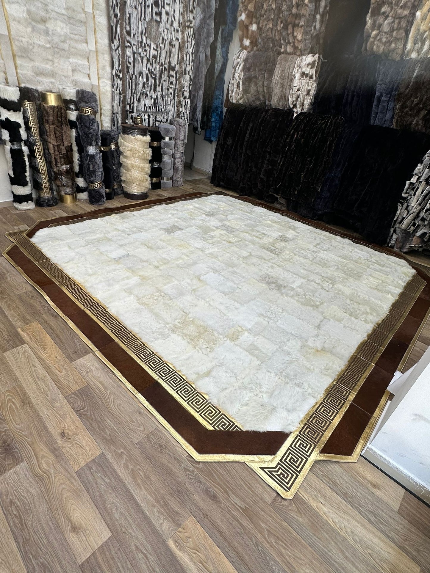 El Yapımı Orjinal Koyun Derisi Halı
