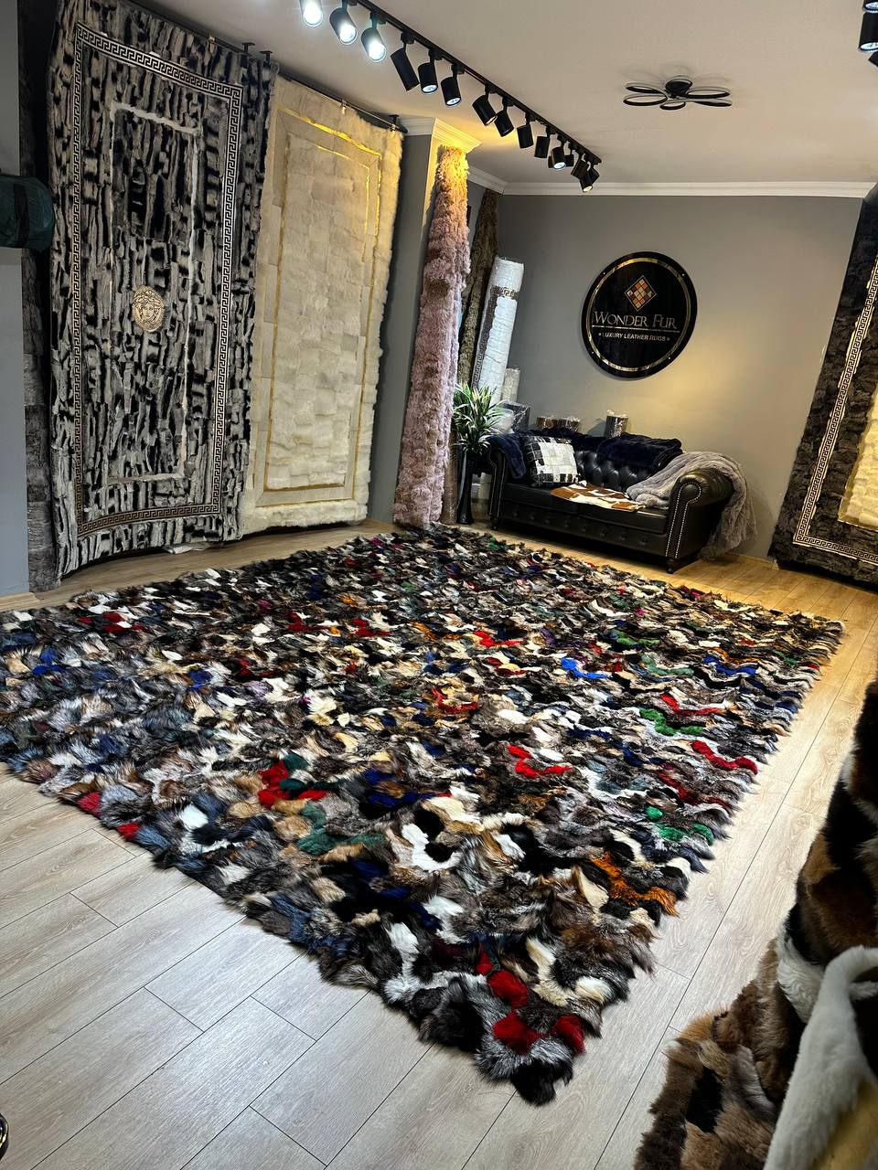 El Yapımı 100% Orjinal Tilki Kürkü Renkli Halı - Kaymaz Suet Taban