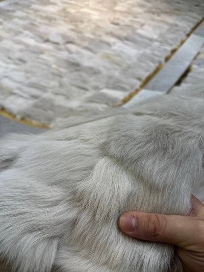 1. Kalite Gerçek Koyun Derisi Halı – %100 Doğal, Suet Kaymaz Taban