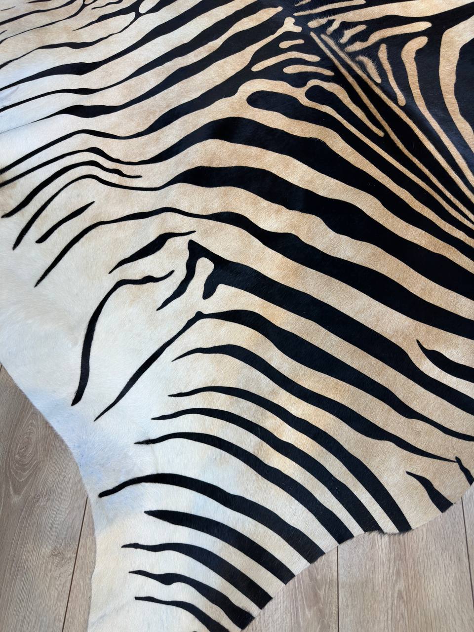 1. Kalite Zebra Desenli Dana Derisi Post