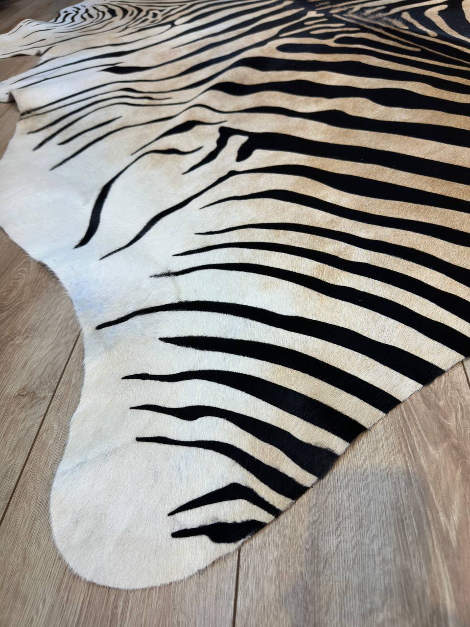 1. Kalite Zebra Desenli Dana Derisi Post
