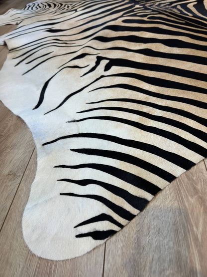 1. Kalite Zebra Desenli Dana Derisi Post
