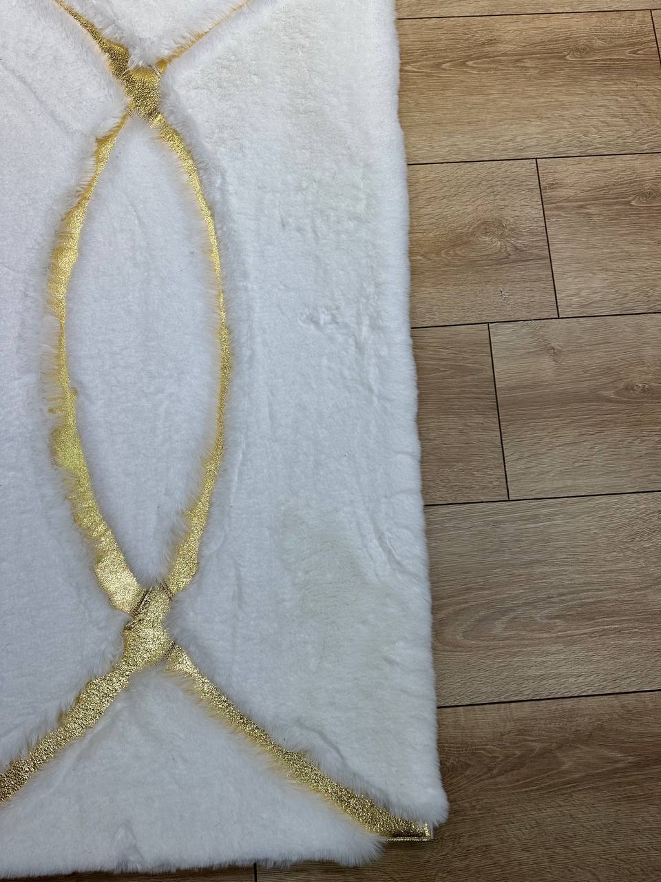 1. Kalite El Yapımı Beyaz Peluş Halı – Yumuşak ve Şık Tasarım