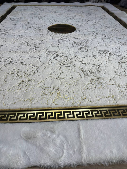 Kalite El Yapımı Beyaz Peluş Halı – Yumuşak ve Şık Tasarım